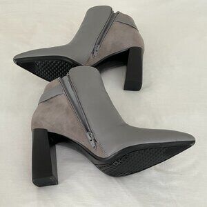 Aerosoles Final Word Grey Leather Ankle Boot w/ Gray Faux Suede / Size 8M (7.5)